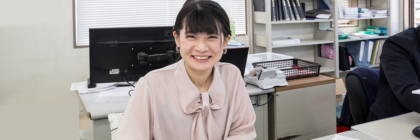長谷さんが笑っている写真